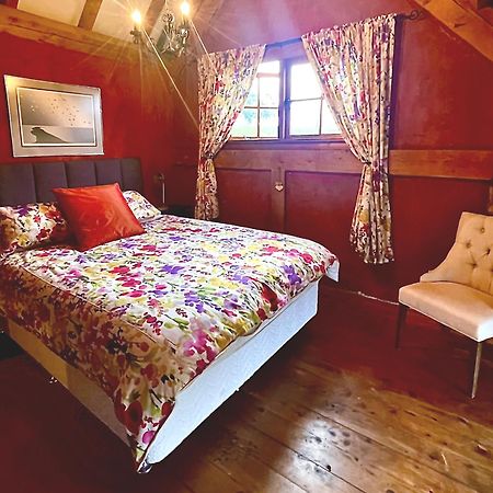 Streamside Country Manor Bed & Breakfast Walton ภายนอก รูปภาพ