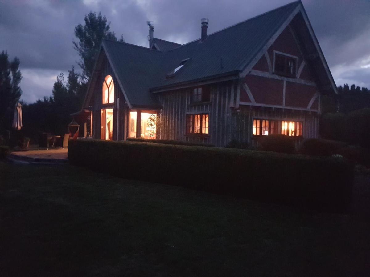 Streamside Country Manor Bed & Breakfast Walton ภายนอก รูปภาพ