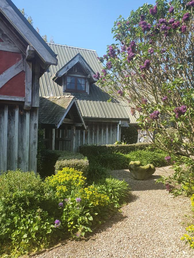 Streamside Country Manor Bed & Breakfast Walton ภายนอก รูปภาพ