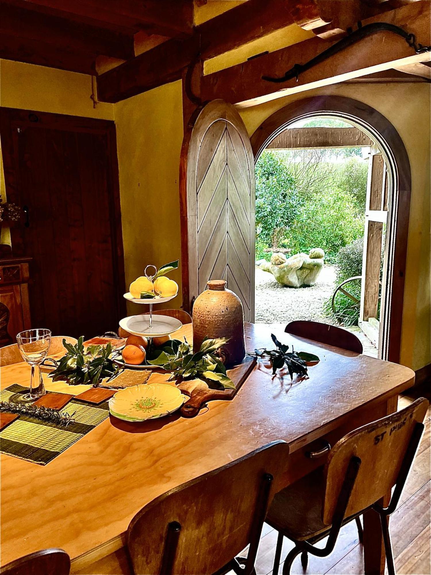 Streamside Country Manor Bed & Breakfast Walton ภายนอก รูปภาพ